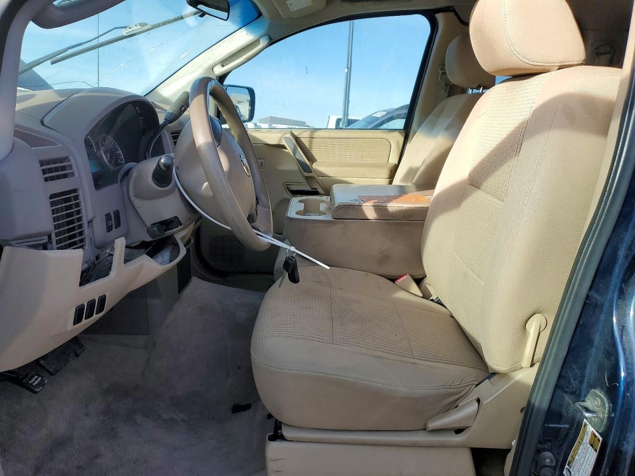 2009 Nissan Titan xe