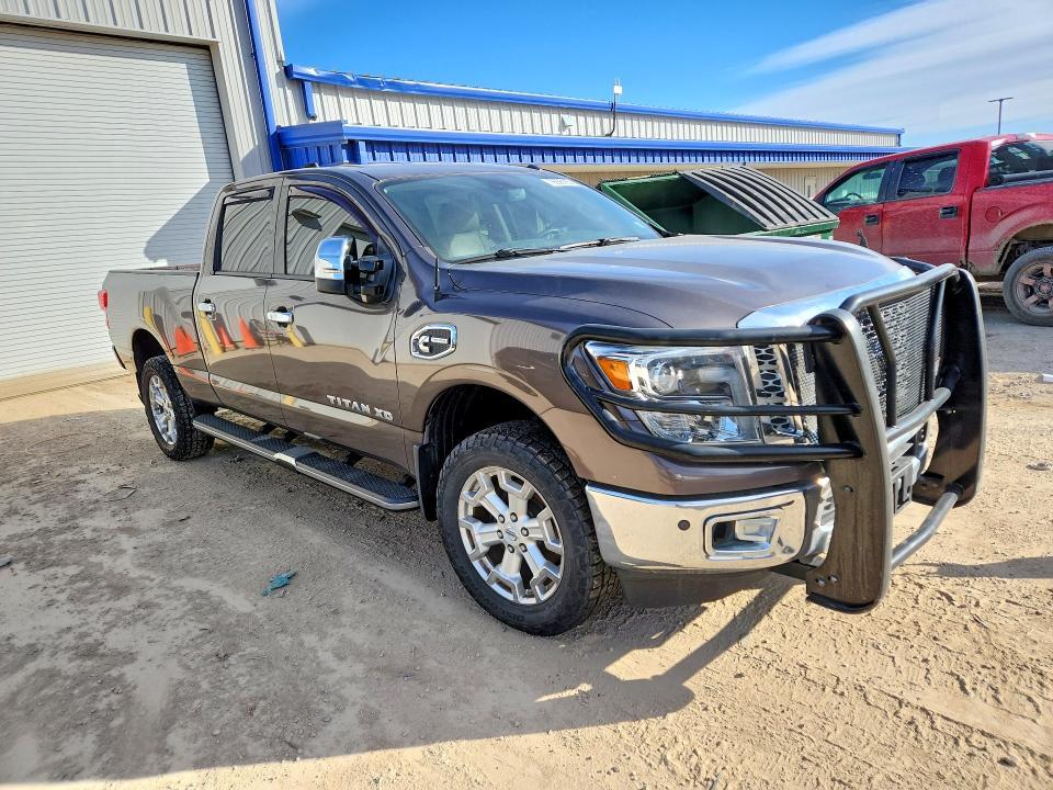 2016 Nissan Titan xd s
