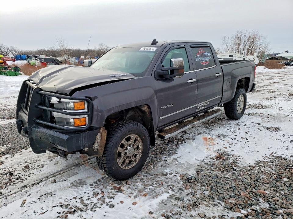 2015 Chev Silverado 3500 hd lt