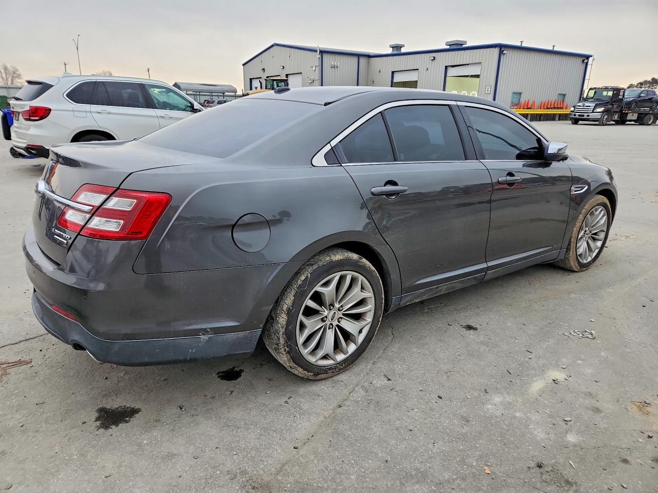 2017 Ford Taurus Limited