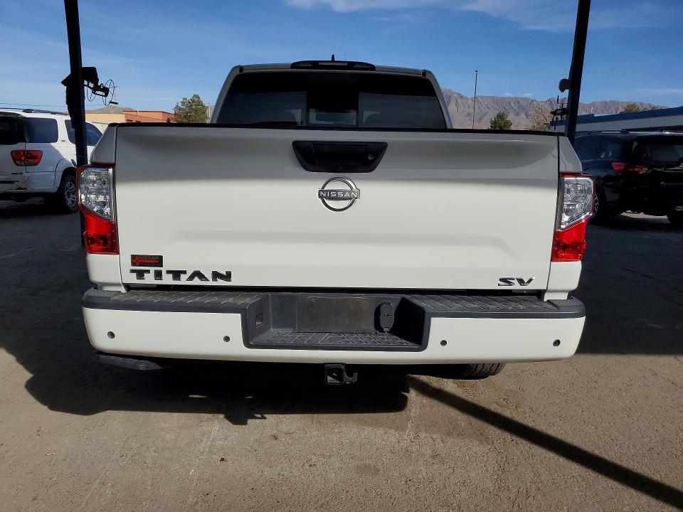 2023 Nissan Titan sv