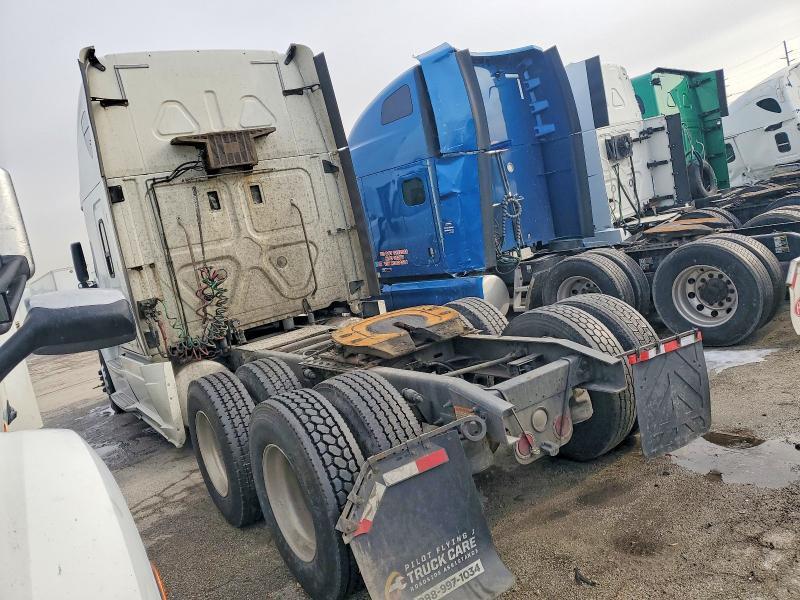 2014 Freightliner Cascadia 125
