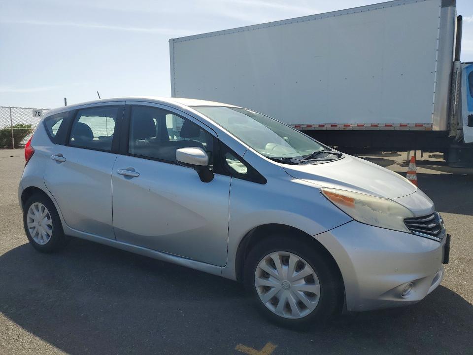 2016 Niss Versa Note sv