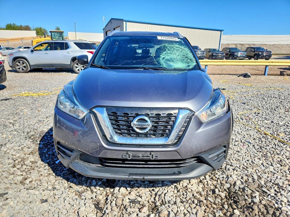 2019 Nissan Kicks s