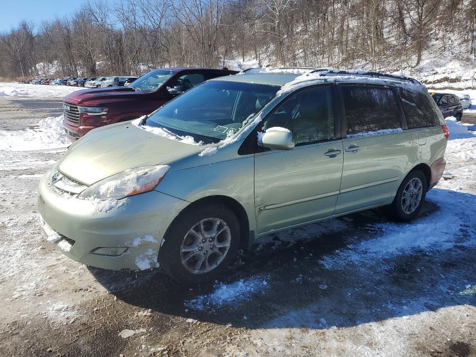 2006 Toyota Sienna xle 7 Passenger