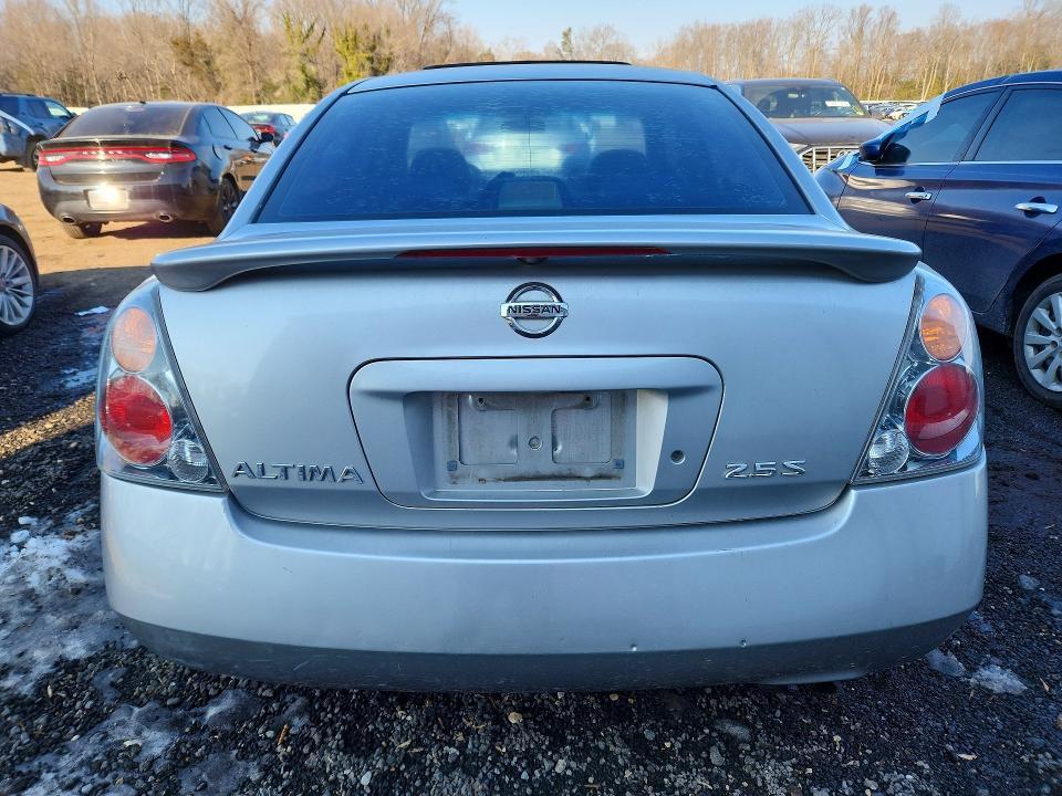 2003 Niss Altima