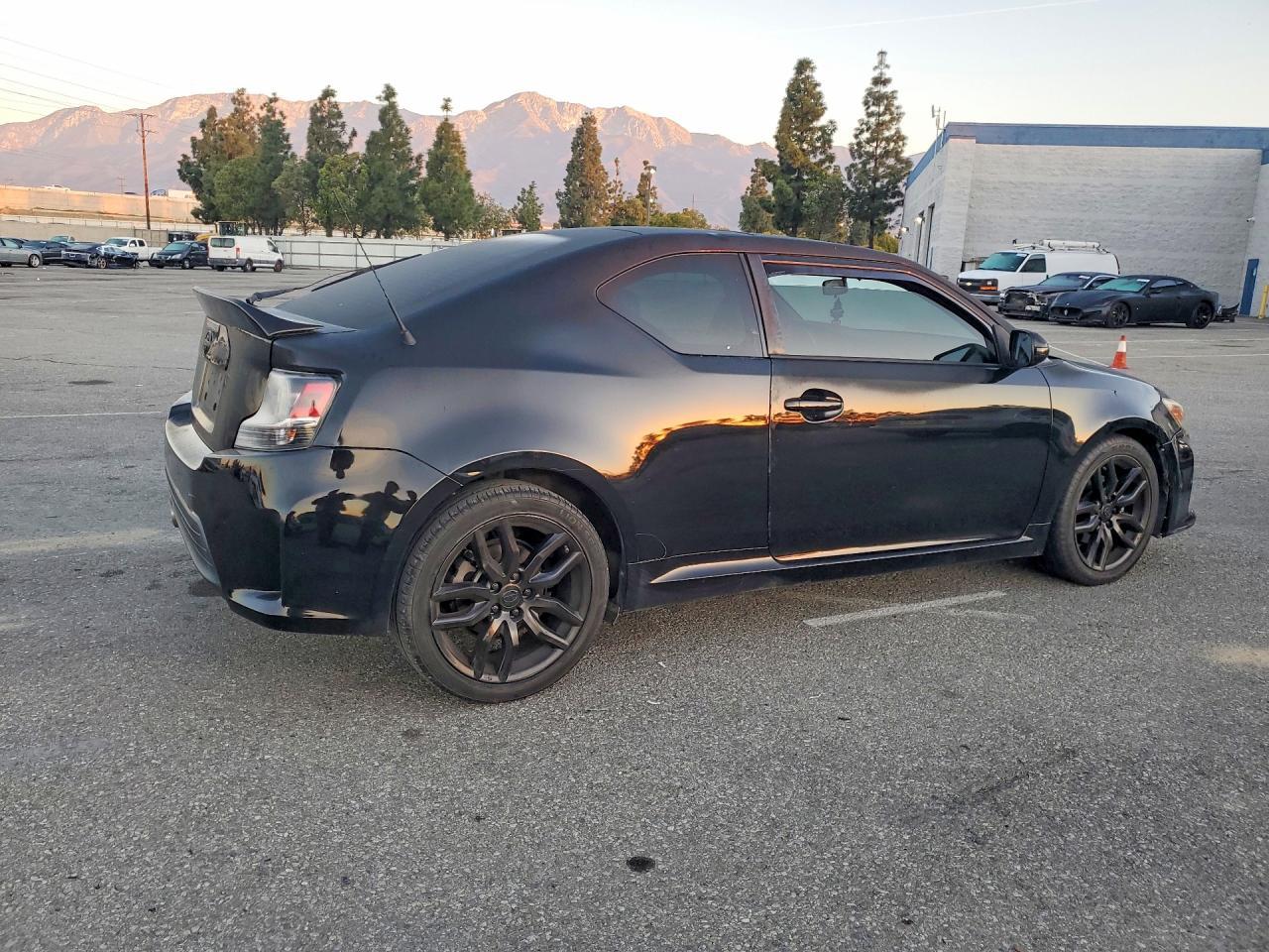2016 Scion TC
