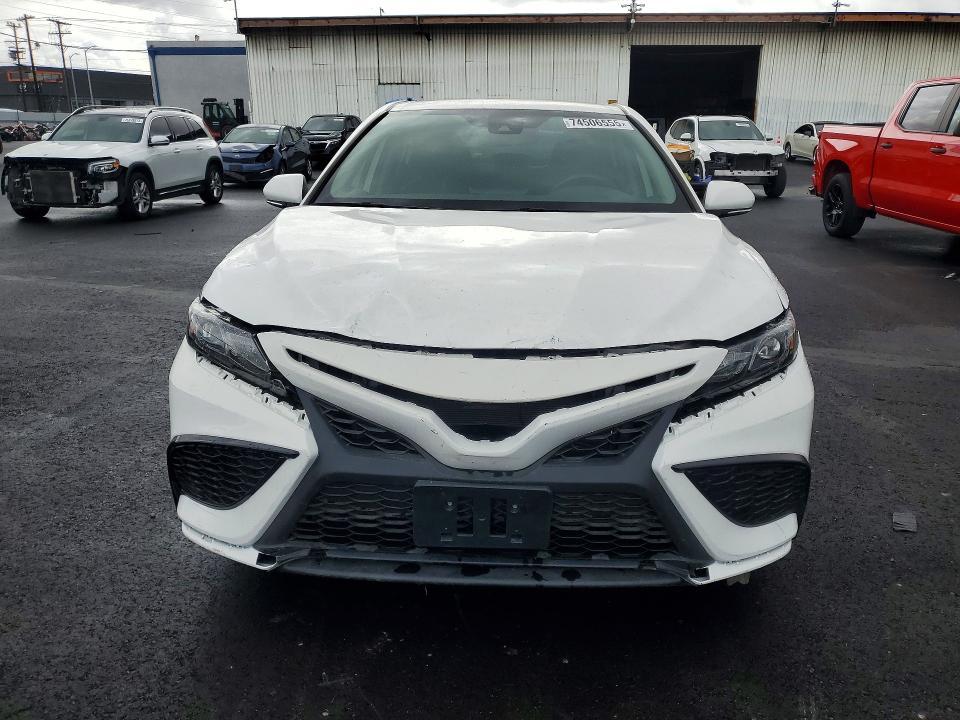 2022 Toyota Camry se