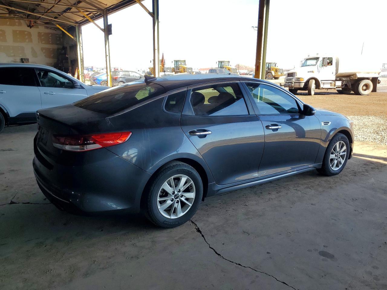2017 KIA Optima lx