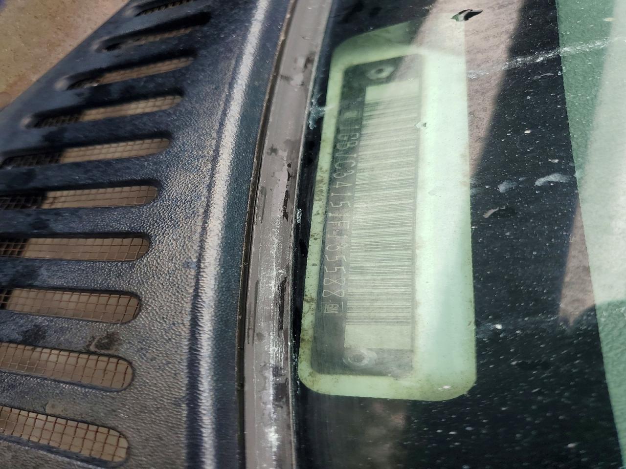 2001 Chevrolet Silverado Flatbed Truck