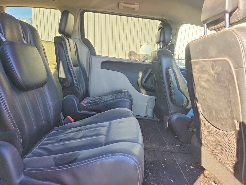 2013 Chrysler Town & Country Touring