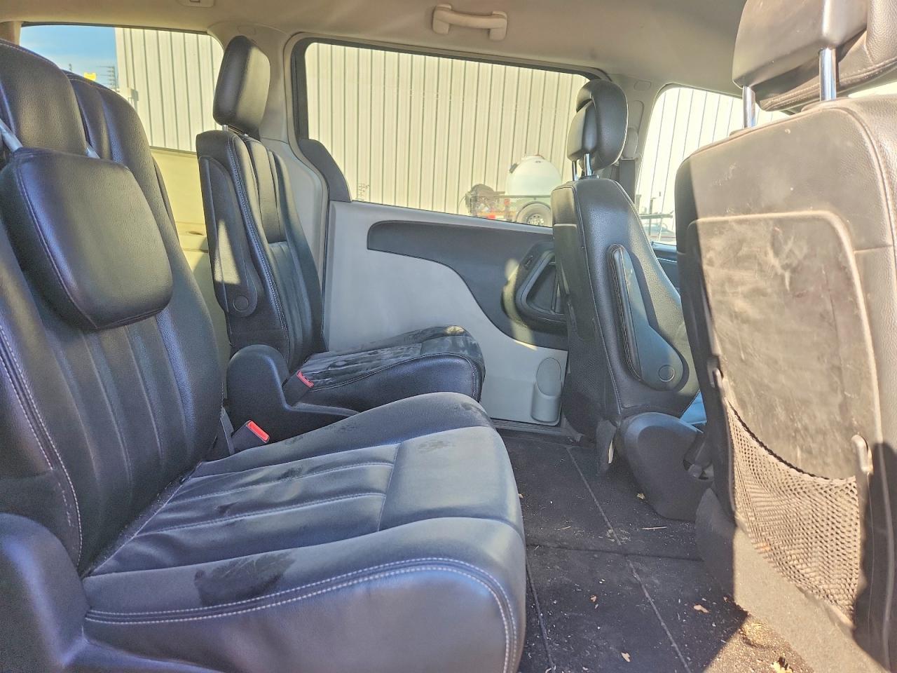 2013 Chrysler Town & Country Touring