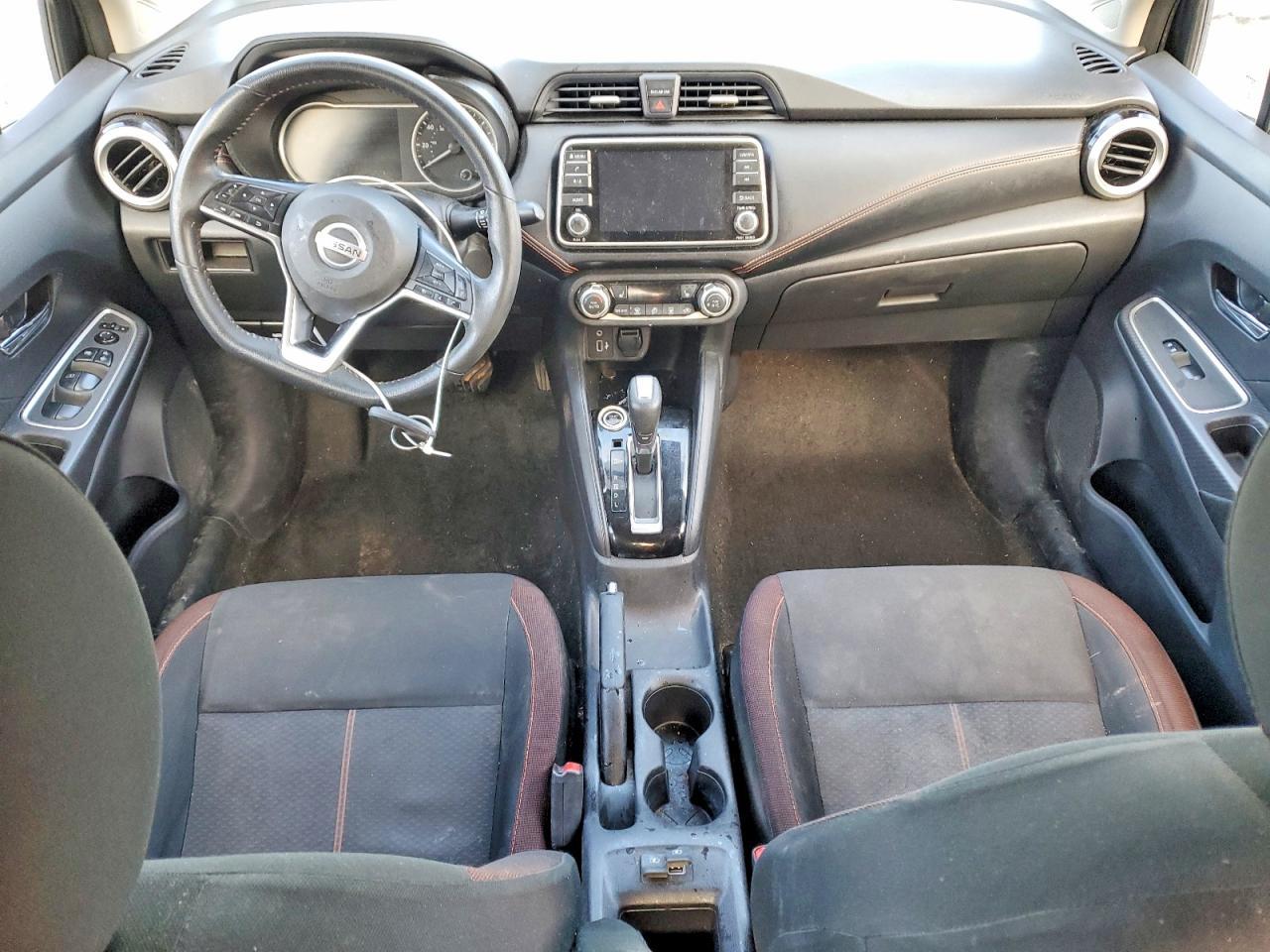 2020 Nissan Versa sr