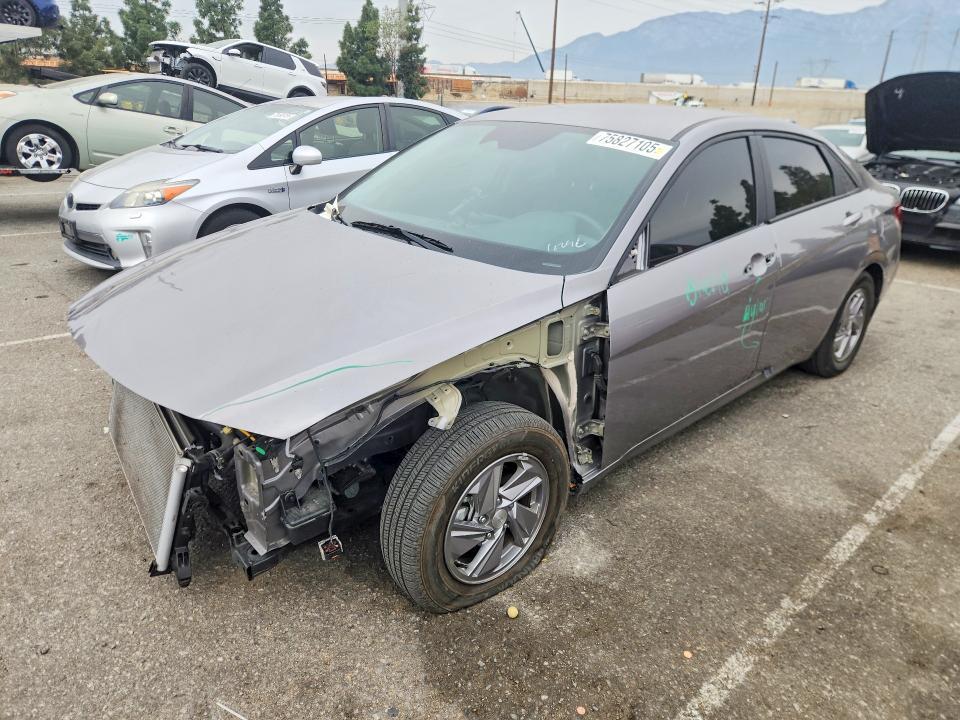 2024 Hyundai Elantra se