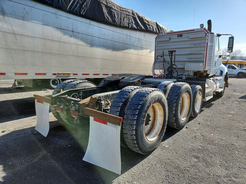 2013 International Lf697 Semi Truck