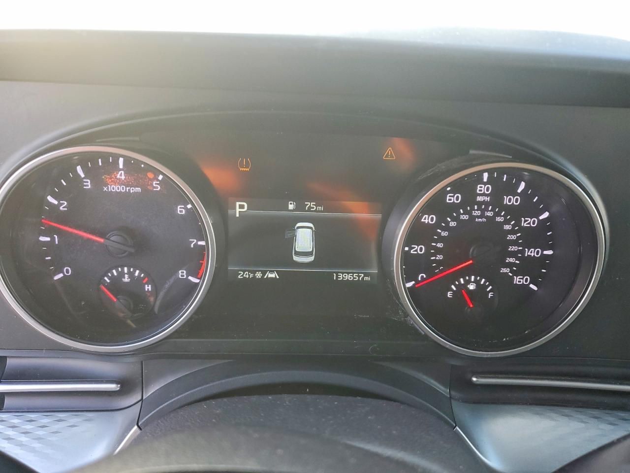 2022 KIA Carnival lx