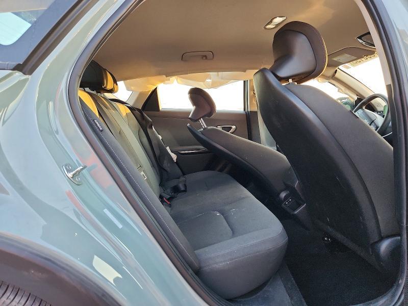 2025 KIA K4 lx