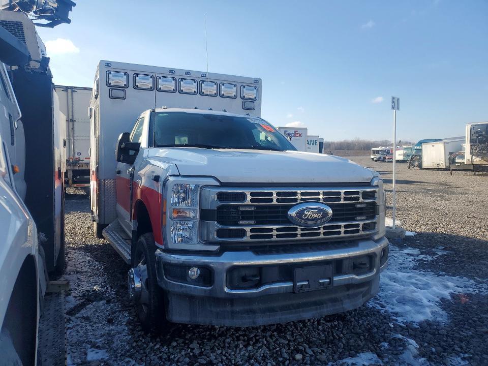 2024 Ford F350 Super Duty Ambulance