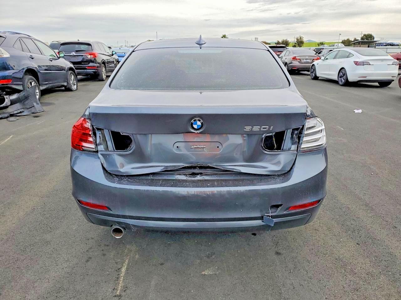 2015 BMW 320 i