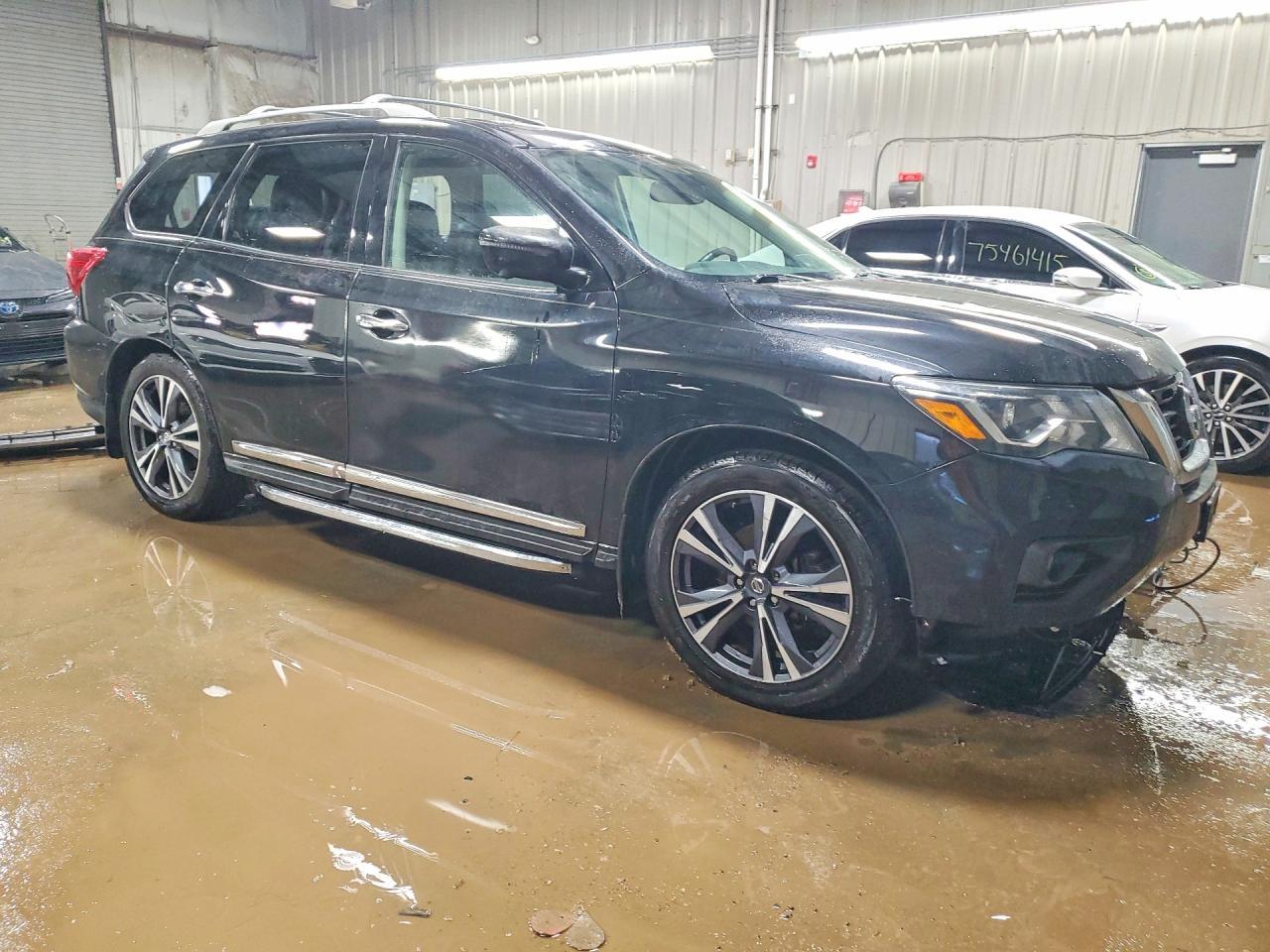 2019 Nissan Pathfinder s
