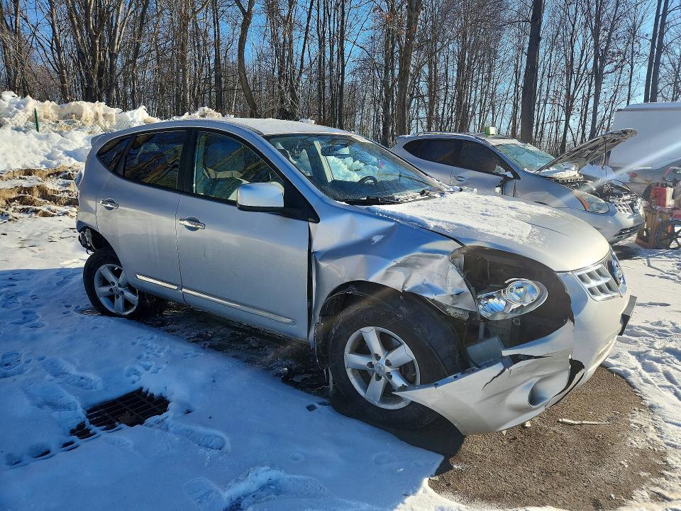 2013 Nissan Rogue s