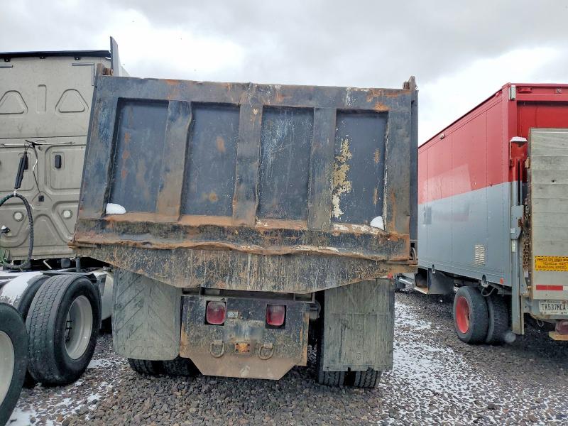 2006 Chev Rolet C6500 Dump Truck