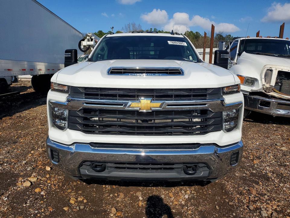 2024 Chevrolet Silverado HD Flatbed Truck