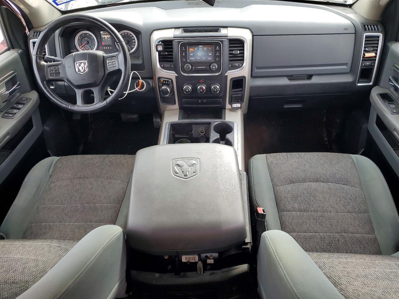 2015 Dodge RAM 1500 SLT