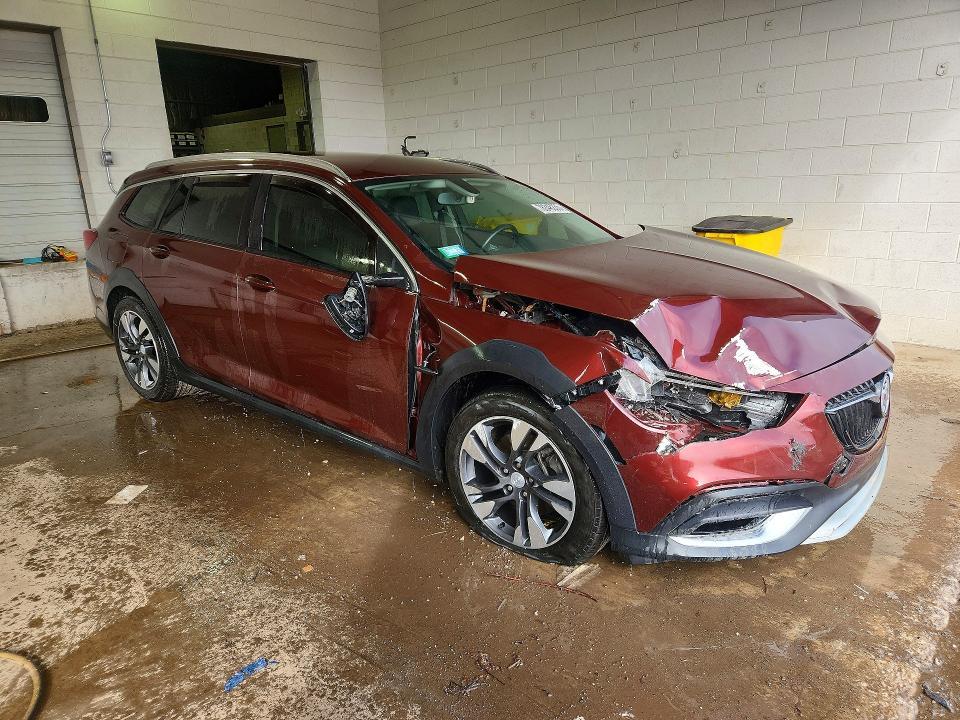 2018 Buick Regal Tourx Essence