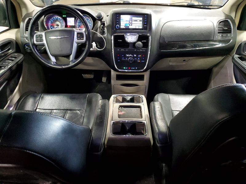 2013 Chrysler Town & Country Touring