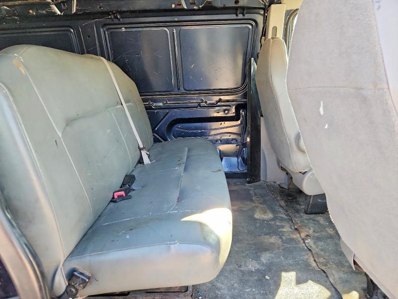 2002 Ford Econoline E350 Super Duty van