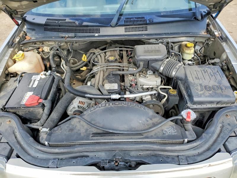 2004 Jeep Grand Cherokee Laredo