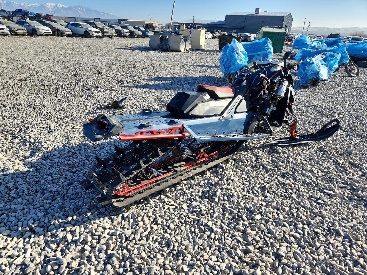 2025 Skidoo 2025 Skidoo Summit