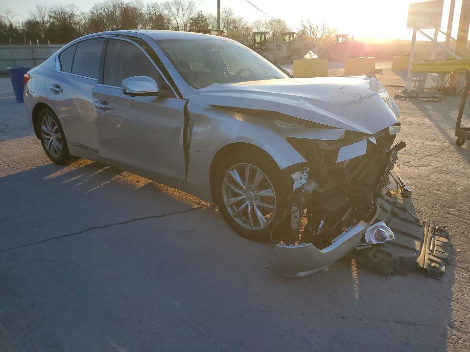 2016 Infiniti Q50 Premium