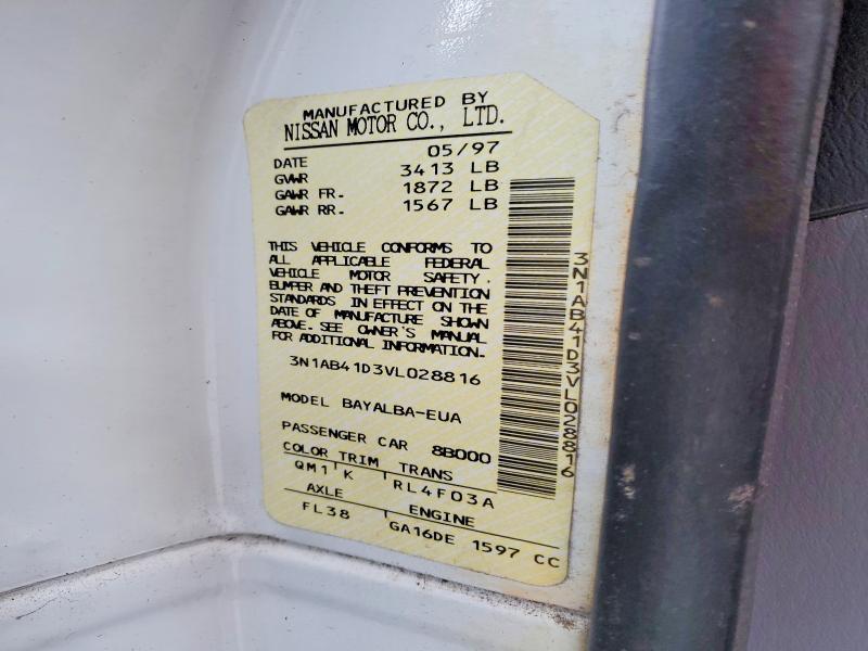 1997 Nissan Sentra Base