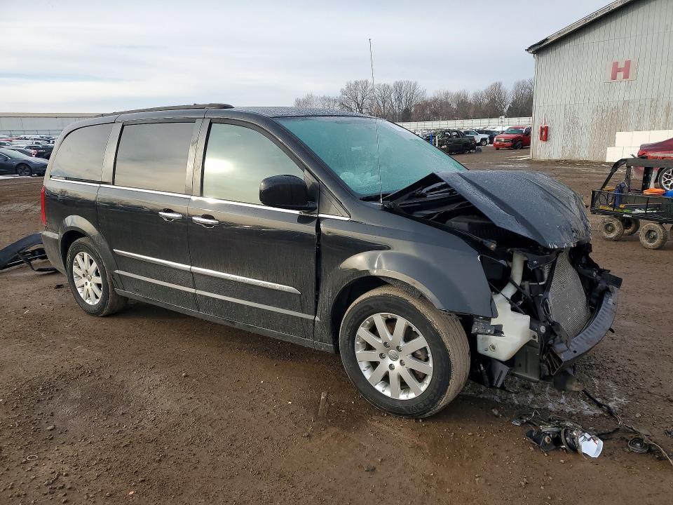 2016 Chrysler Town & Country Touring