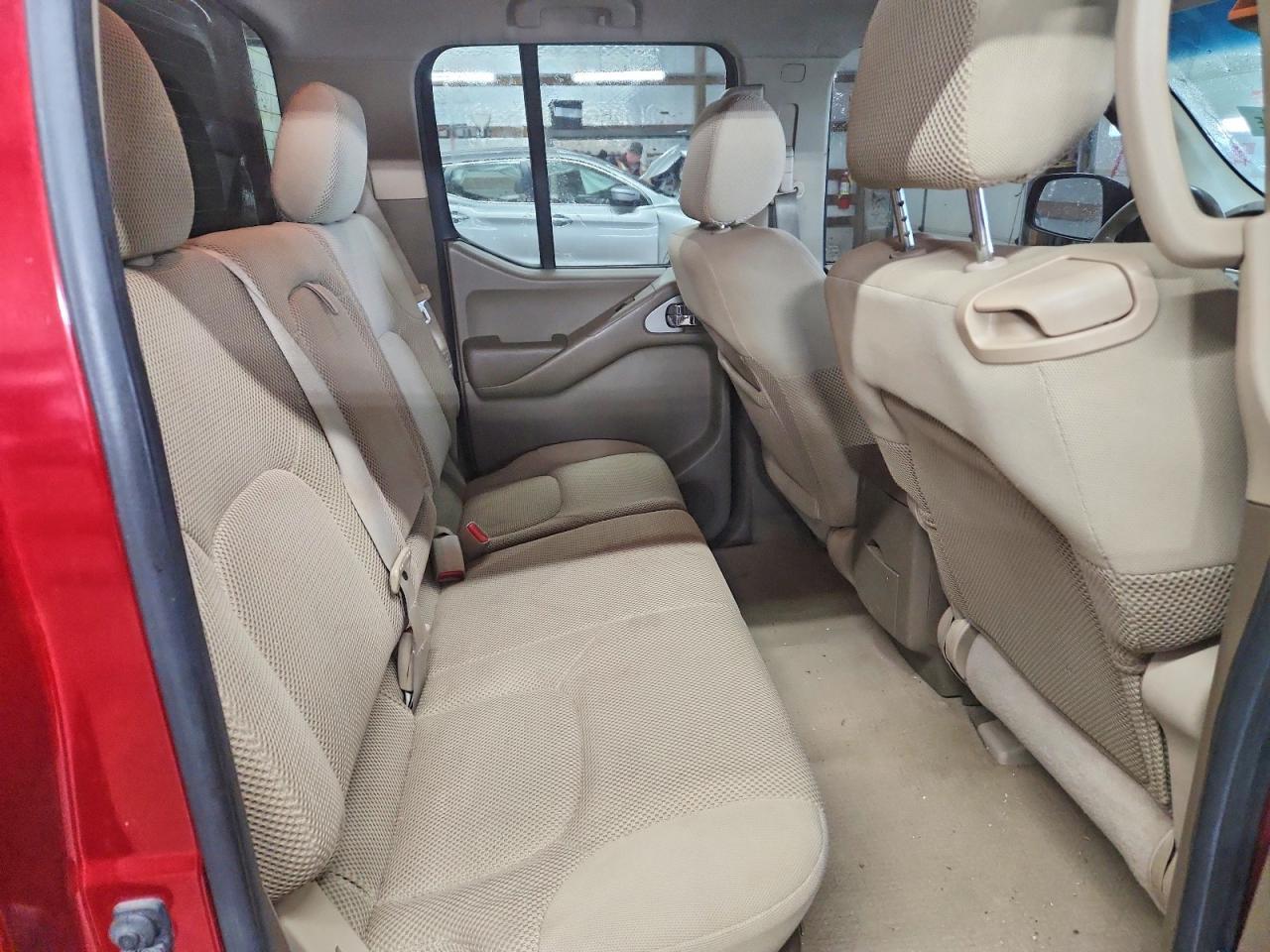 2007 Nissan Frontier Crew cab le