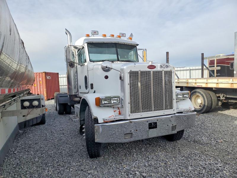 2004 Peterbilt 378 Semi Truck