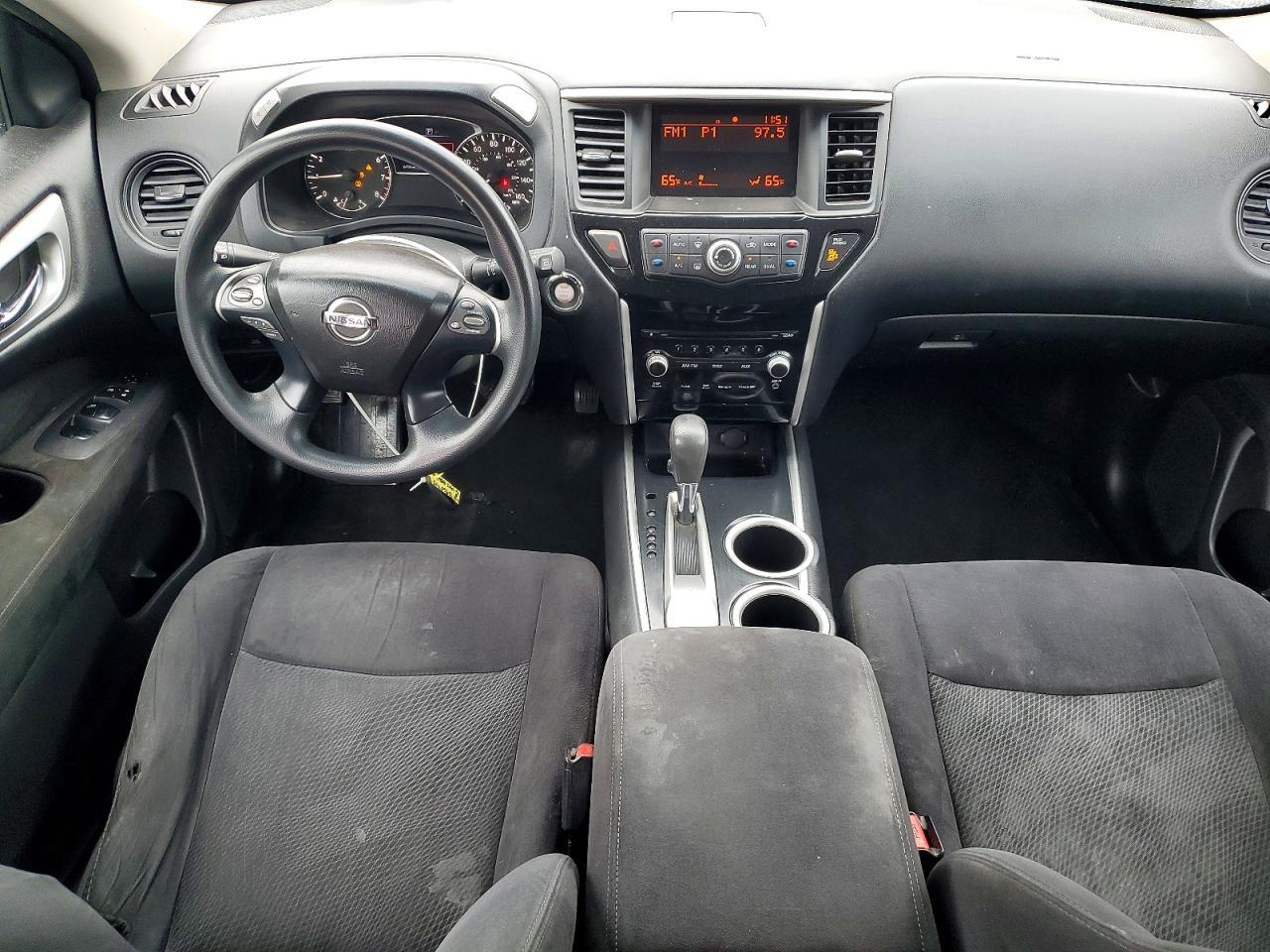 2016 Nissan Pathfinder s