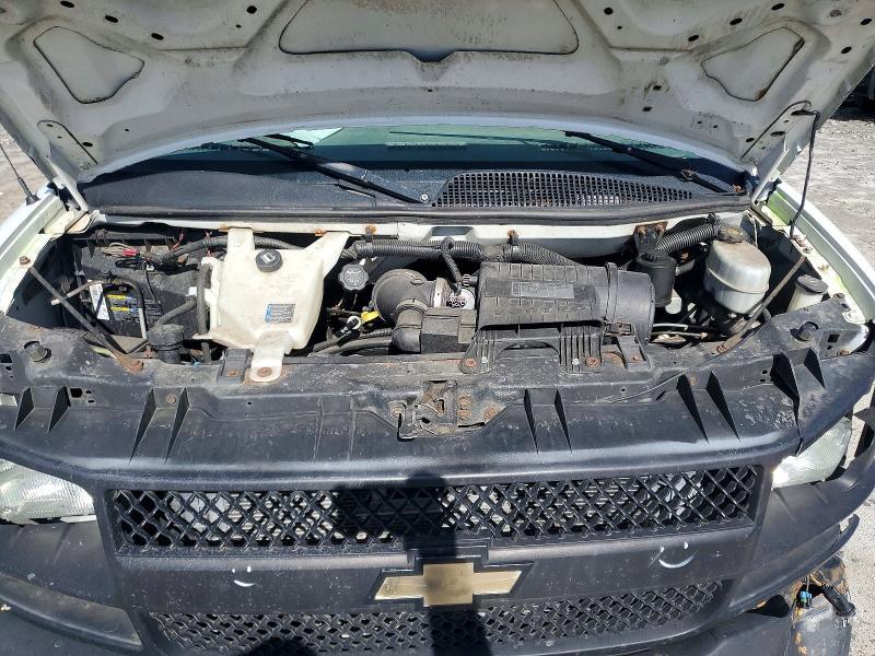 2010 Chevrolet Express 2500 Cargo Delivery Van