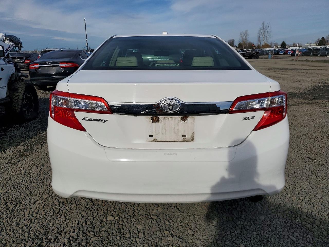 2013 Toyota Camry l