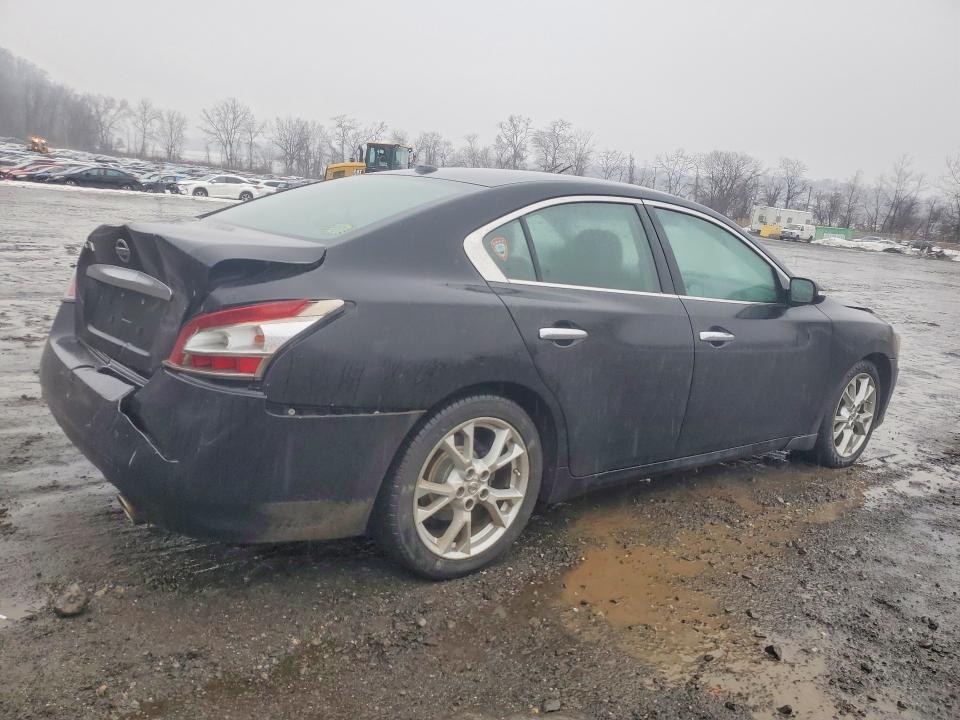 2012 Niss Maxima