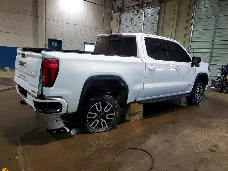 2022 GMC Sierra Limited K1500 AT4