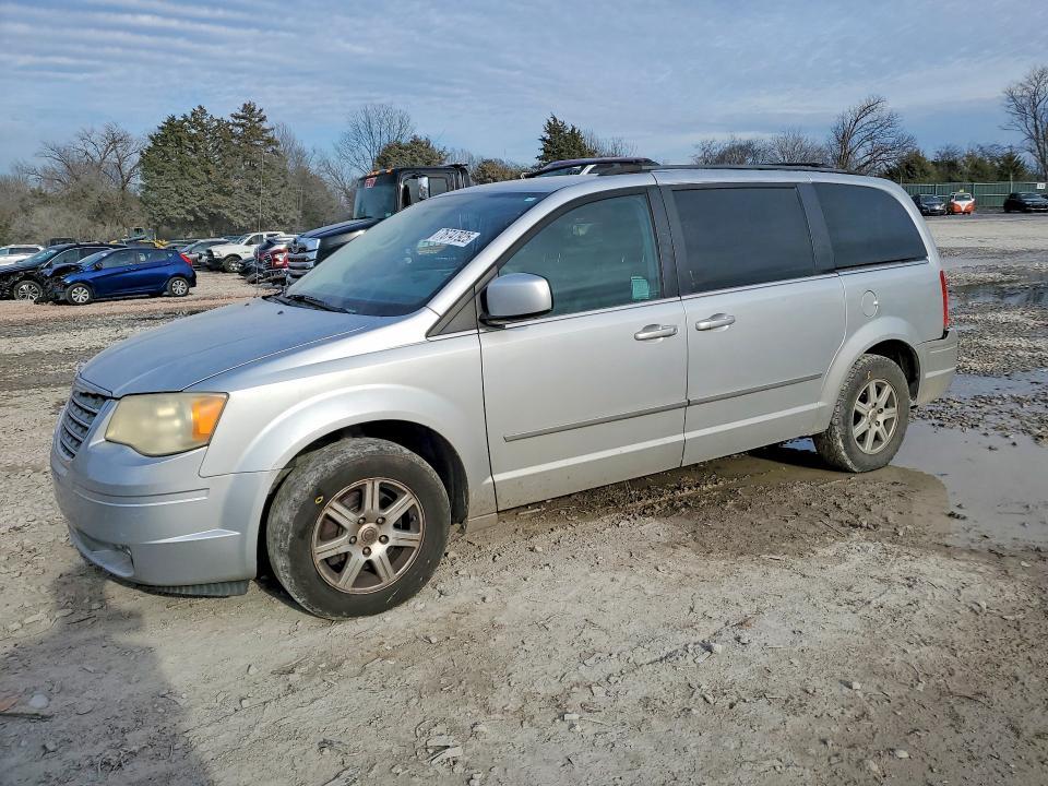 2010 Chrysler Town & Country Touring