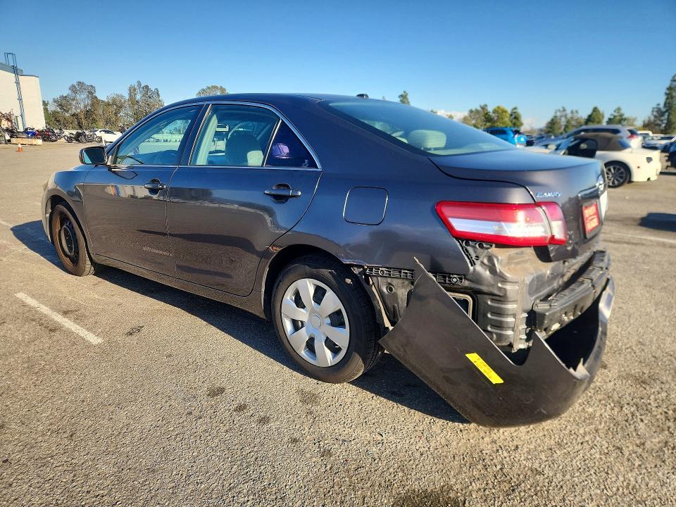 2011 Toyota Camry le