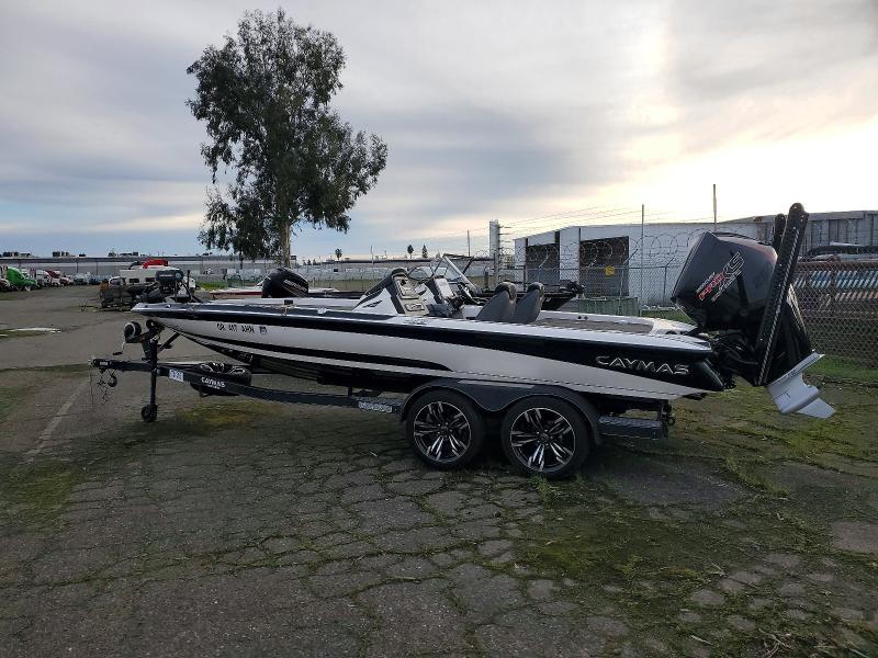 2022 Caymas Boat