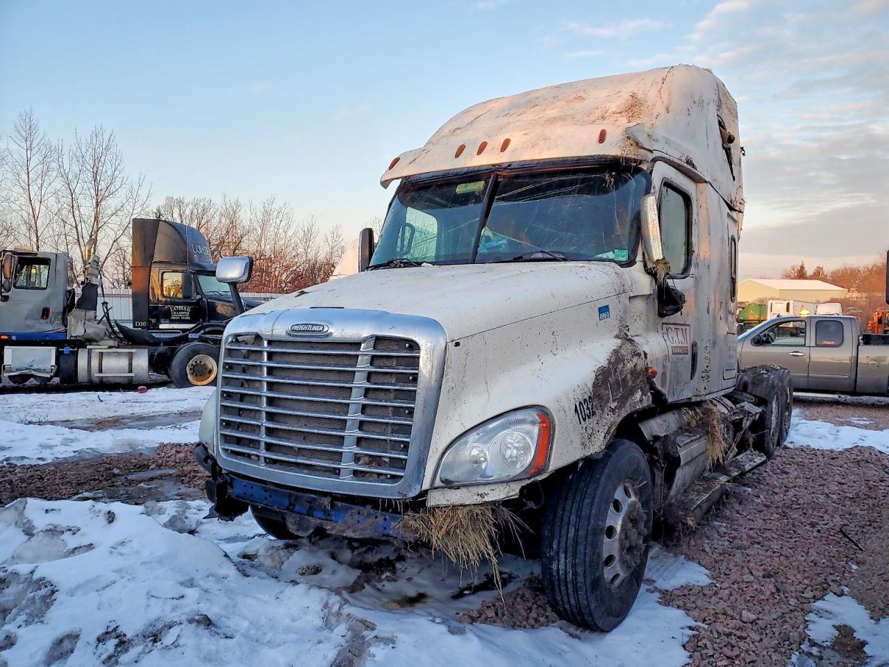 2016 Freightliner Cascadia 125 Semi Truck