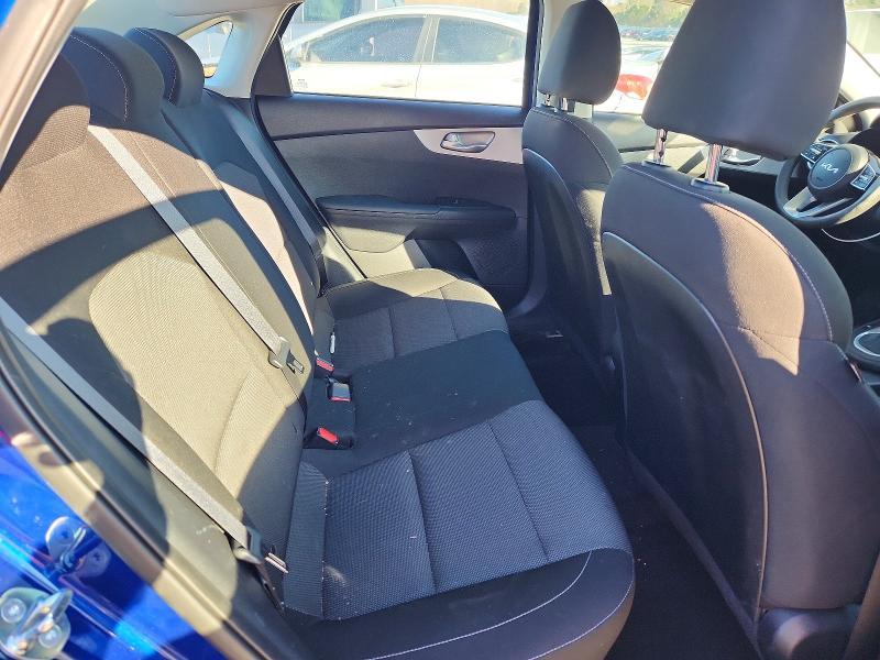 2023 KIA Forte lx