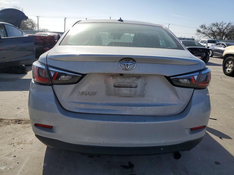 2020 Toyota Yaris le