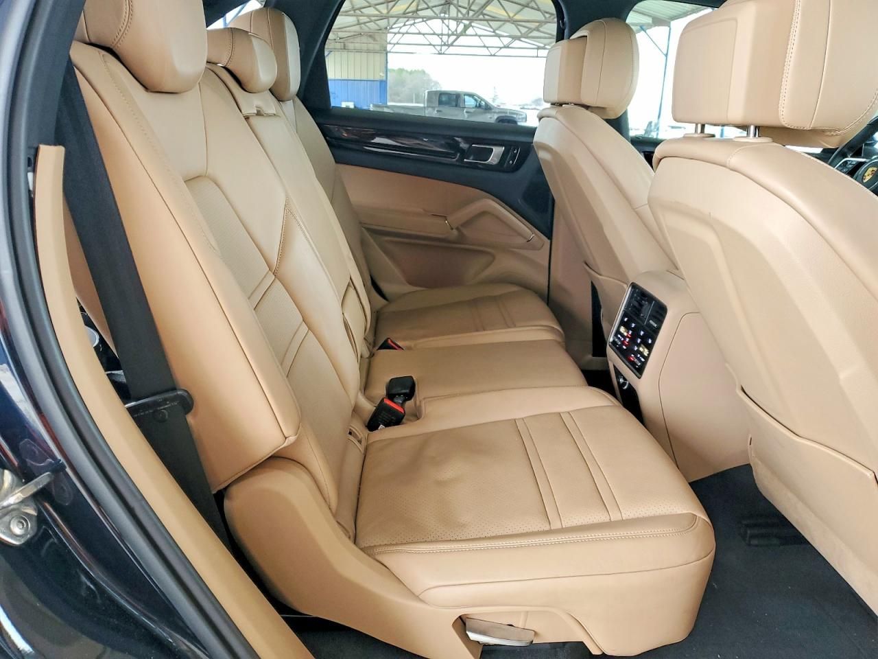 2019 Porsche Cayenne s